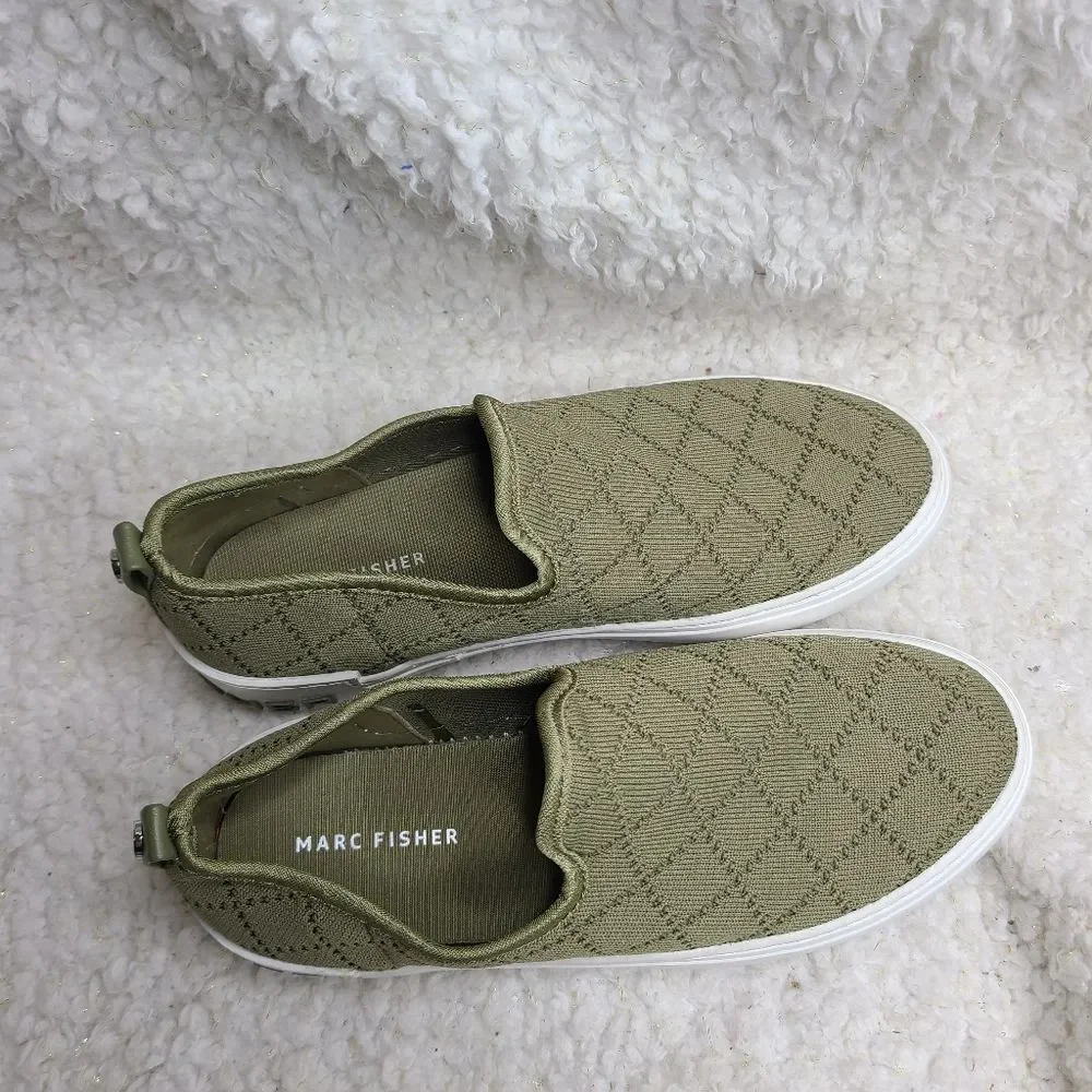 Marc Fisher MFDELYA Olive Green Slip On Loafers‎ Flat Shoes sz 7.5